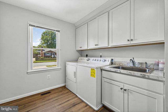 15 HAMILTON TERRACE DR, Hamilton, VA 20158