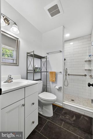 15 HAMILTON TERRACE DR, Hamilton, VA 20158