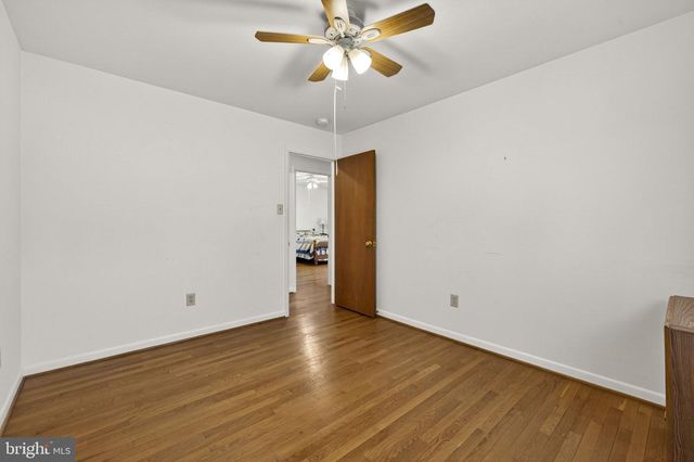 15 HAMILTON TERRACE DR, Hamilton, VA 20158