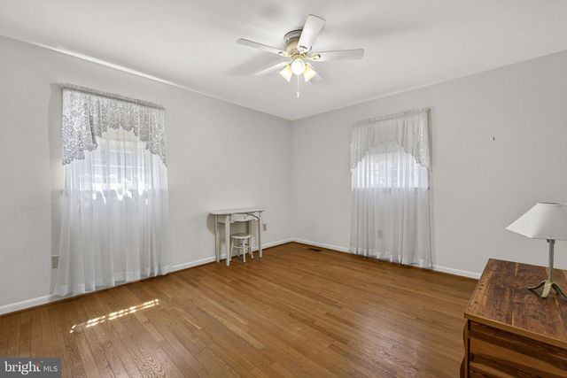 15 HAMILTON TERRACE DR, Hamilton, VA 20158