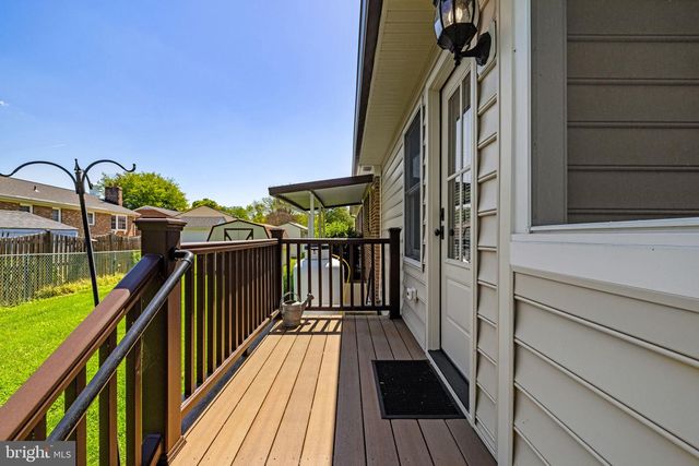 15 HAMILTON TERRACE DR, Hamilton, VA 20158