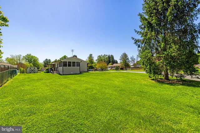 15 HAMILTON TERRACE DR, Hamilton, VA 20158