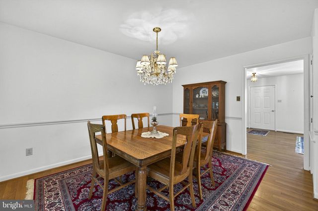 15 HAMILTON TERRACE DR, Hamilton, VA 20158