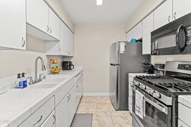 43481 30th Street Unit 2, Lancaster, CA 93536