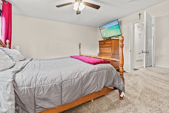 43481 30th Street Unit 2, Lancaster, CA 93536