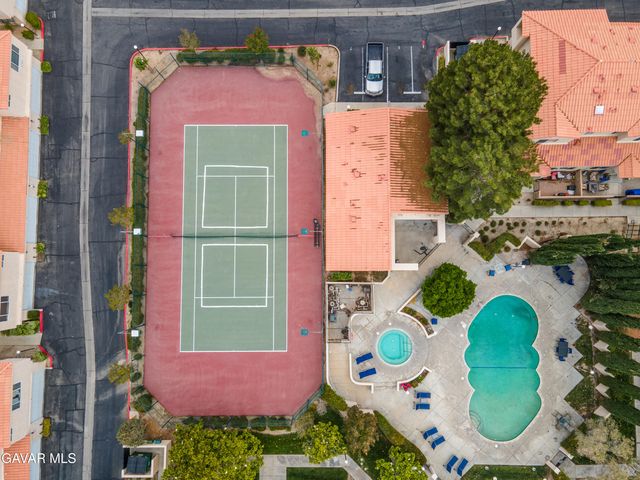 43481 30th Street Unit 2, Lancaster, CA 93536