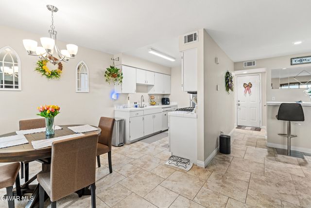 43481 30th Street Unit 2, Lancaster, CA 93536