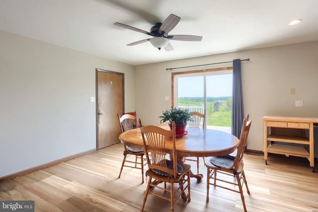 33 BENDERS CHURCH RD, Biglerville, PA 17307