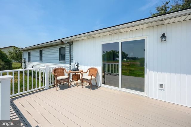 33 BENDERS CHURCH RD, Biglerville, PA 17307