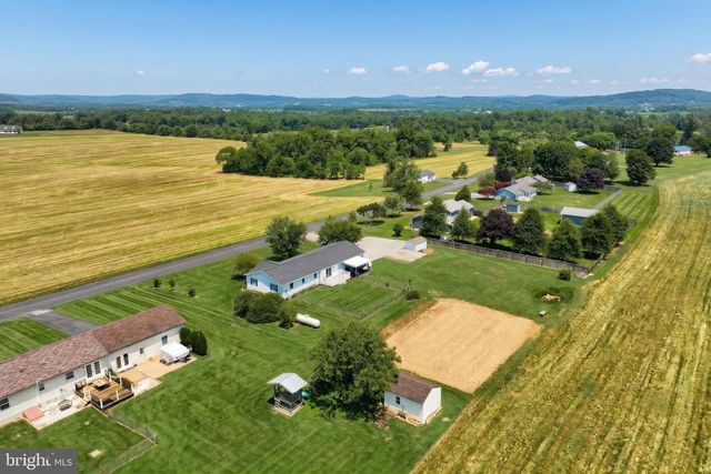 33 BENDERS CHURCH RD, Biglerville, PA 17307