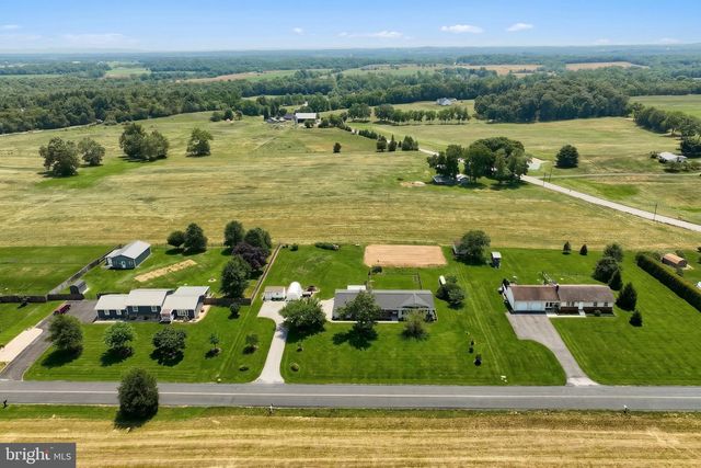 33 BENDERS CHURCH RD, Biglerville, PA 17307