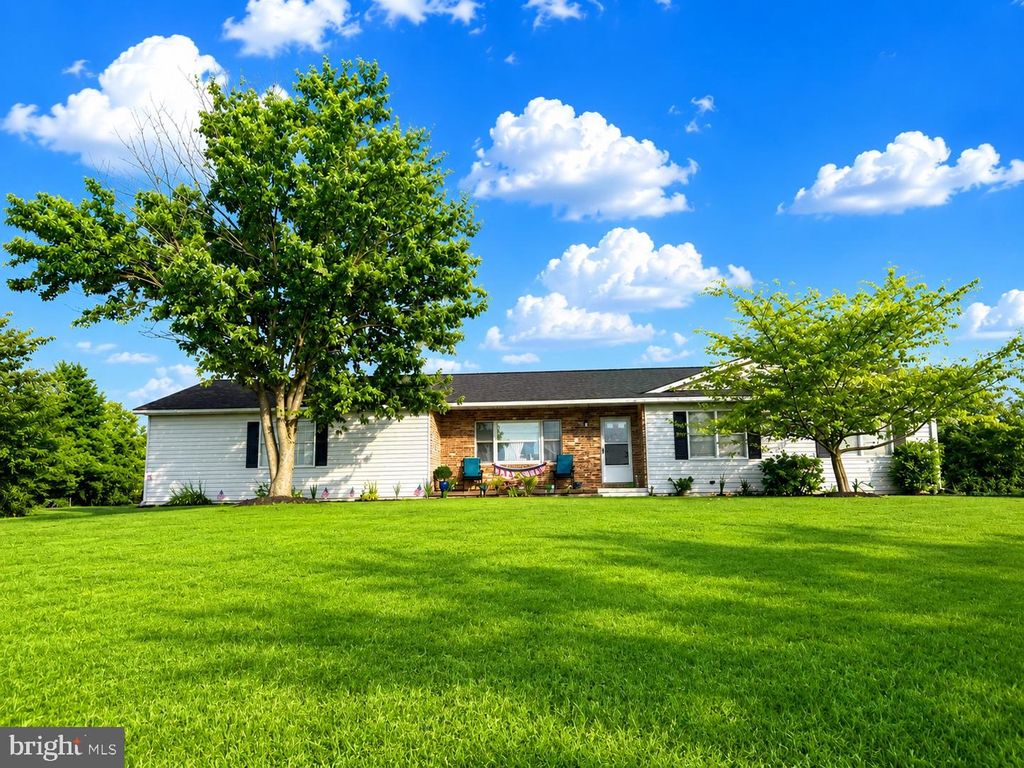 33 BENDERS CHURCH RD, Biglerville, PA 17307
