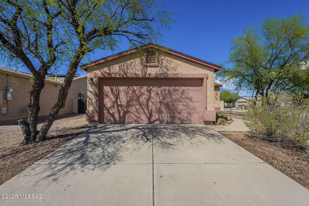 2599 E Windsor Castle Lane, Tucson, AZ 85706