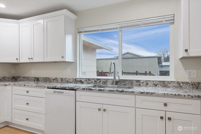 2225 48th, Longview, WA 98632