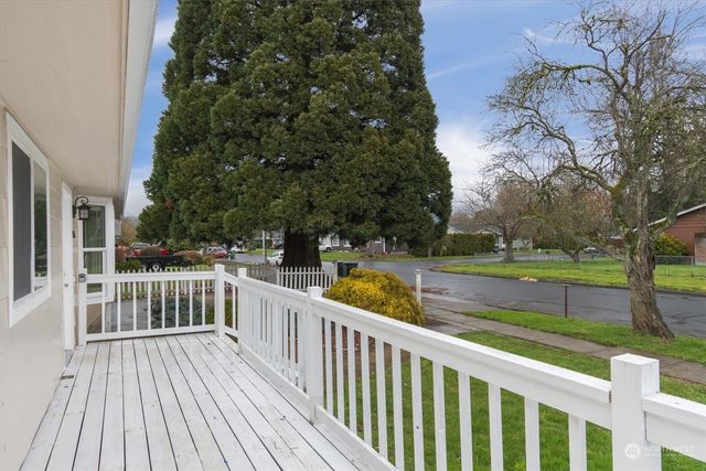 2225 48th, Longview, WA 98632