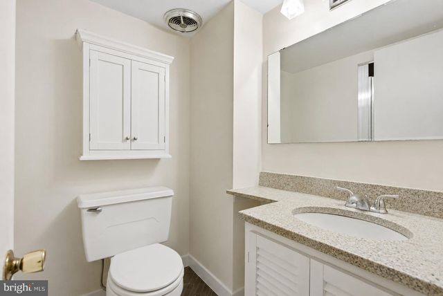 9004 PADDOCK LN, Rockville, MD 20854