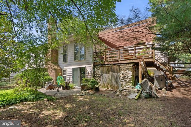 9004 PADDOCK LN, Rockville, MD 20854