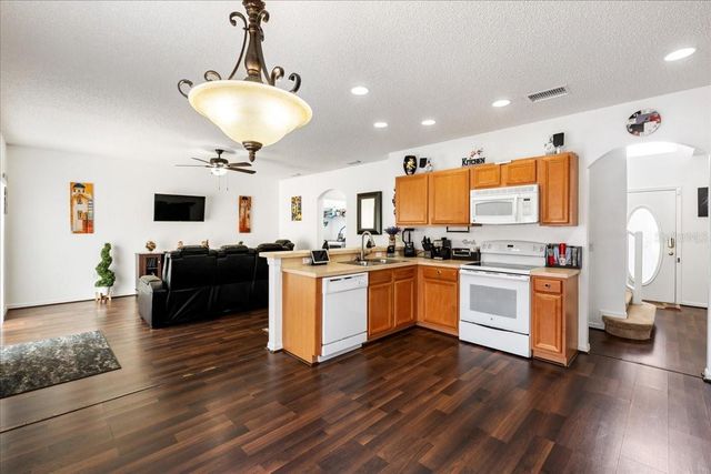 2074 RIO GRANDE CANYON LOOP, Kissimmee, FL 34759