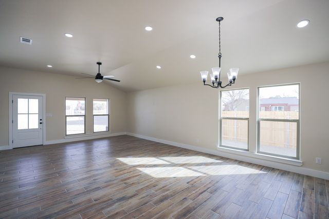 2301 W 18th St, Odessa, TX 79763