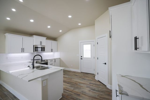 2301 W 18th St, Odessa, TX 79763