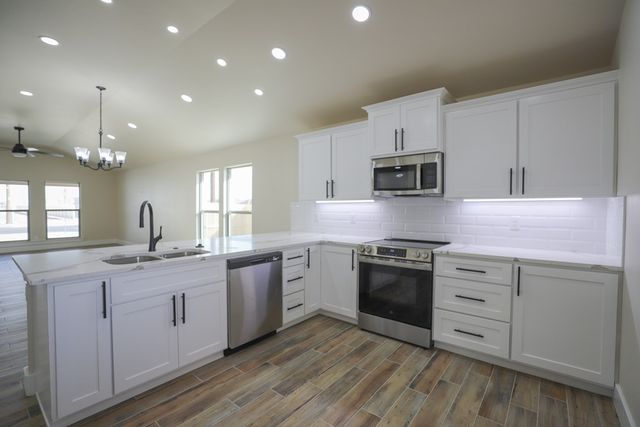 2301 W 18th St, Odessa, TX 79763