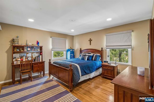 2 Barnstable Court, Morris Township, NJ 07960