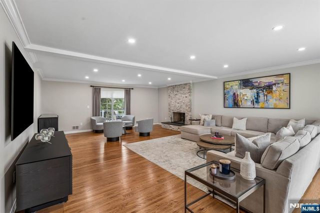 2 Barnstable Court, Morris Township, NJ 07960