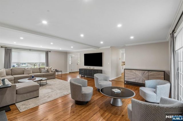 2 Barnstable Court, Morris Township, NJ 07960