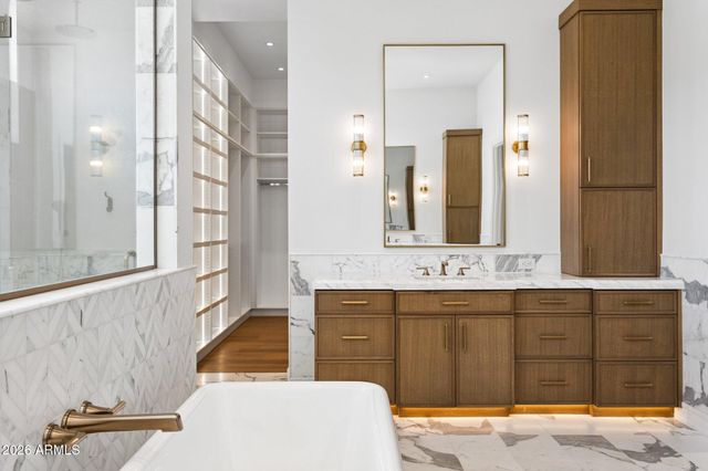 6610 N MOUNTAIN VIEW Drive, Paradise Valley, AZ 85253