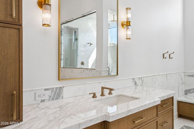 6610 N MOUNTAIN VIEW Drive, Paradise Valley, AZ 85253