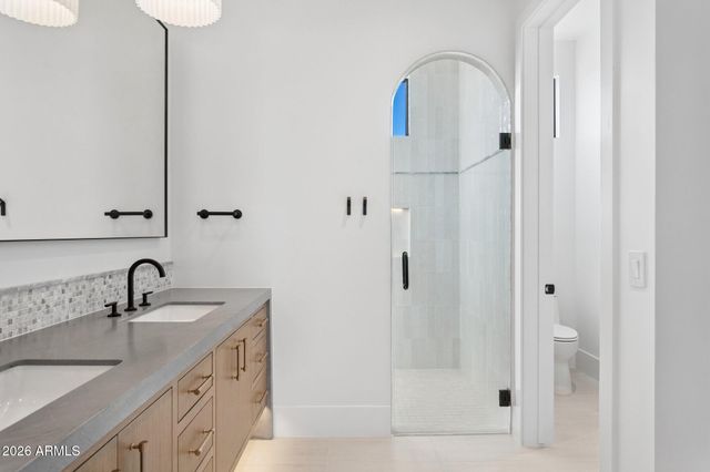 6610 N MOUNTAIN VIEW Drive, Paradise Valley, AZ 85253