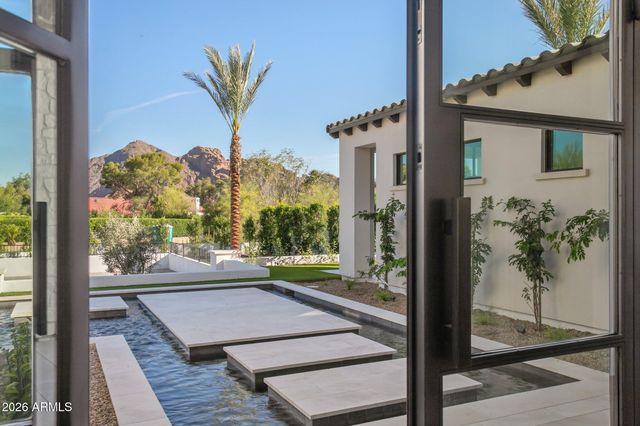 6610 N MOUNTAIN VIEW Drive, Paradise Valley, AZ 85253