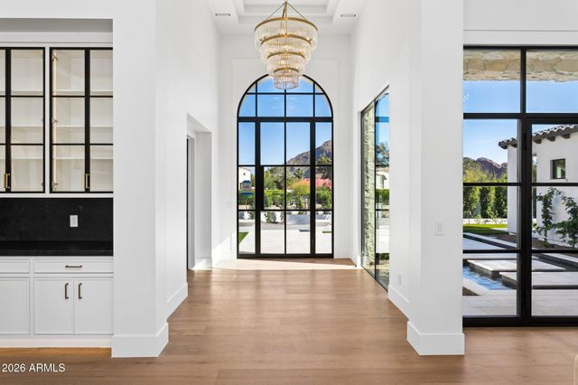 6610 N MOUNTAIN VIEW Drive, Paradise Valley, AZ 85253