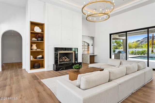 6610 N MOUNTAIN VIEW Drive, Paradise Valley, AZ 85253