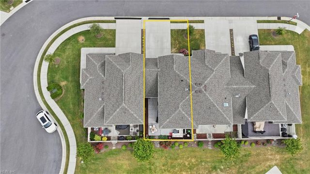 1916 Dobson CT, Chesapeake, VA 23322