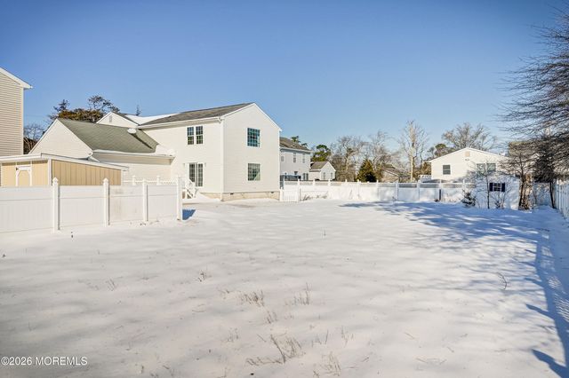 821 Bunnell Street, Lanoka Harbor, NJ 08734