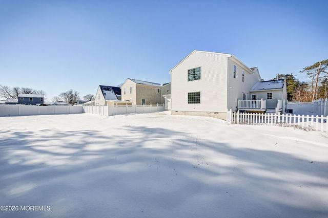 821 Bunnell Street, Lanoka Harbor, NJ 08734