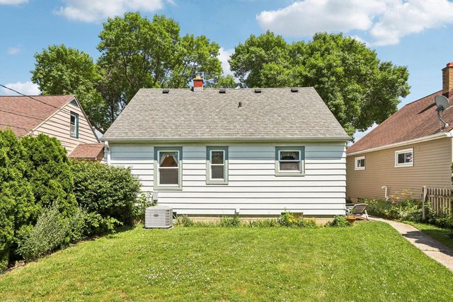 3309 N 90th STREET, Milwaukee, WI 53222