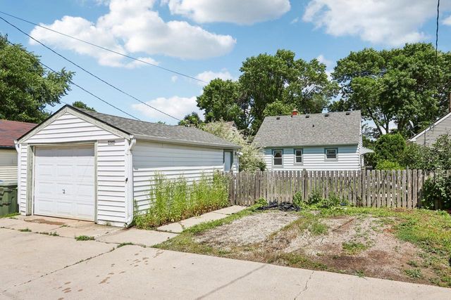 3309 N 90th STREET, Milwaukee, WI 53222