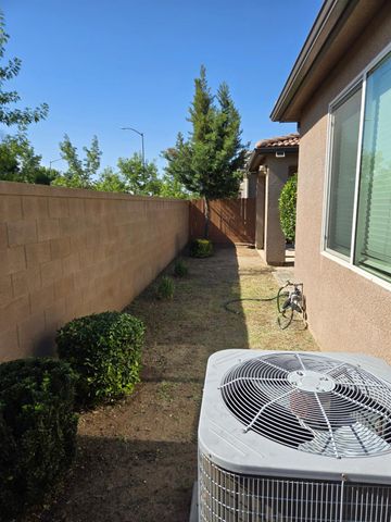 3416 Carmelita Avenue, Clovis, CA 93619