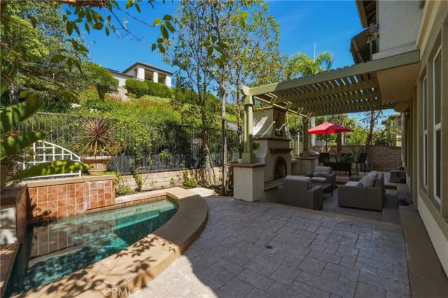 27672 Daisyfield, Laguna Niguel, CA 92677