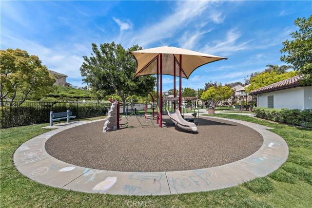 27672 Daisyfield, Laguna Niguel, CA 92677