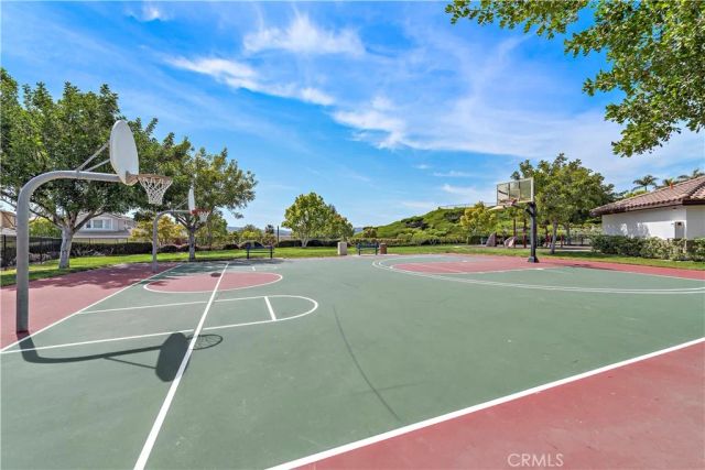 27672 Daisyfield, Laguna Niguel, CA 92677