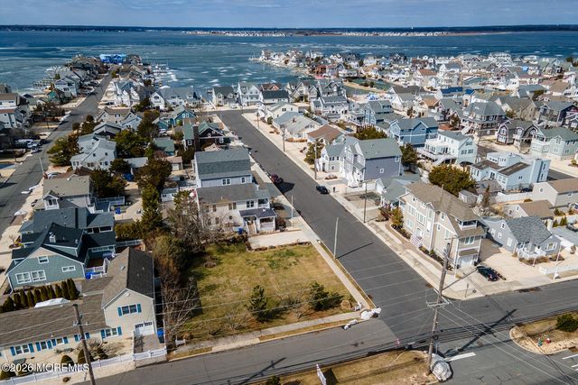 201 5th Avenue, Normandy Beach, NJ 08739