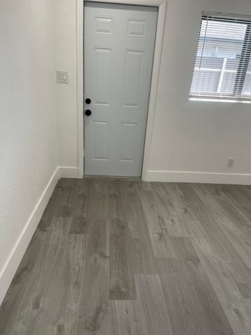 880 NW 8th Avenue, Pompano Beach, FL 33060
