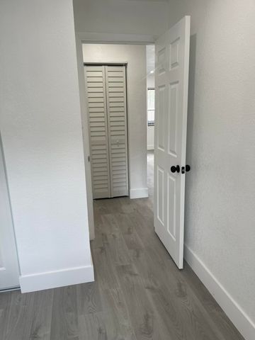 880 NW 8th Avenue, Pompano Beach, FL 33060