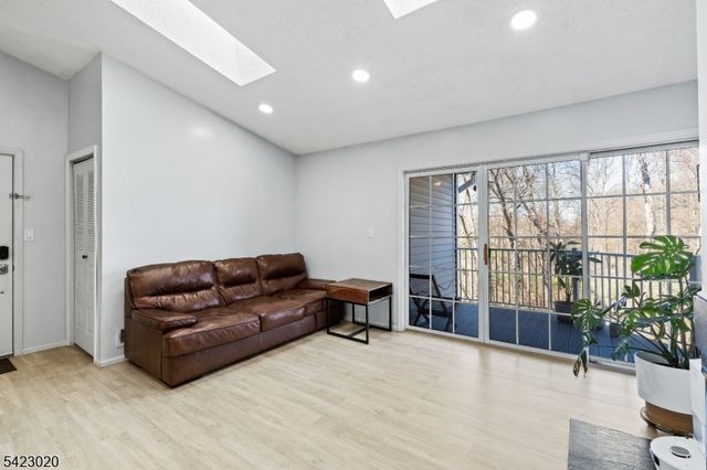 25 Chelsea Ct 25, Franklin Twp., NJ 08823