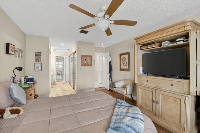 6234 Pointe Regal Circle, Delray Beach, FL 33484