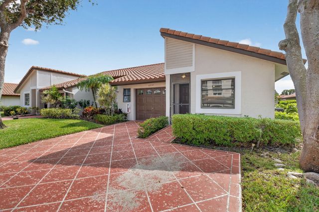 6234 Pointe Regal Circle, Delray Beach, FL 33484