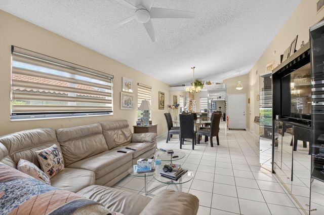 6234 Pointe Regal Circle, Delray Beach, FL 33484